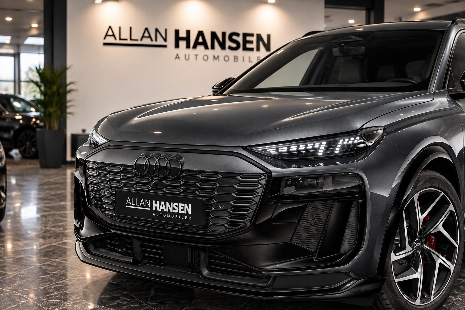 Grå Audi SQ6 e-tron fra 2025