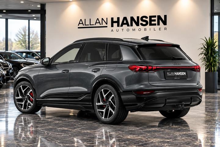 Grå Audi SQ6 e-tron fra 2025