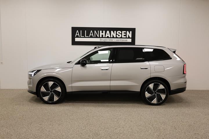 Grå Volvo EX90 fra 2025
