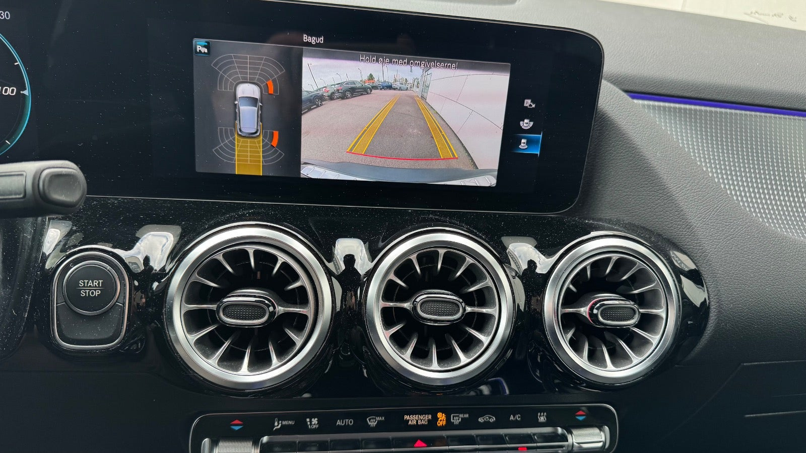 Sort Mercedes EQA250 fra 2023