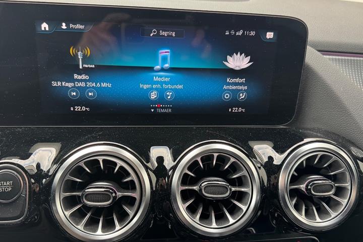 Sort Mercedes EQA250 fra 2023