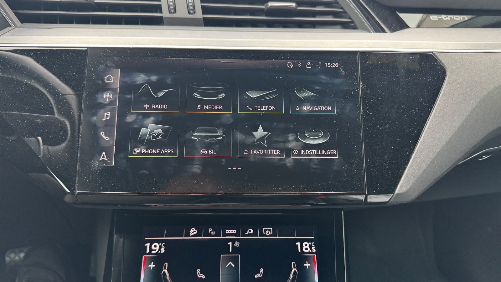 Sort Audi e-tron fra 2023