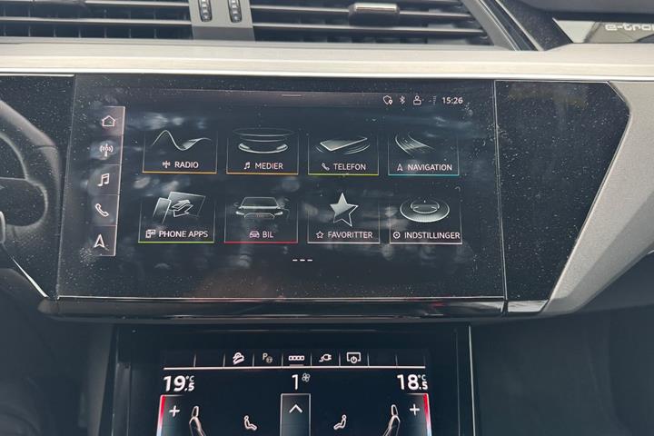 Sort Audi e-tron fra 2023