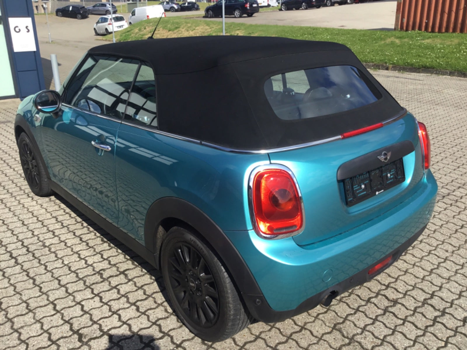 Turquoise Mini Cooper fra 2017