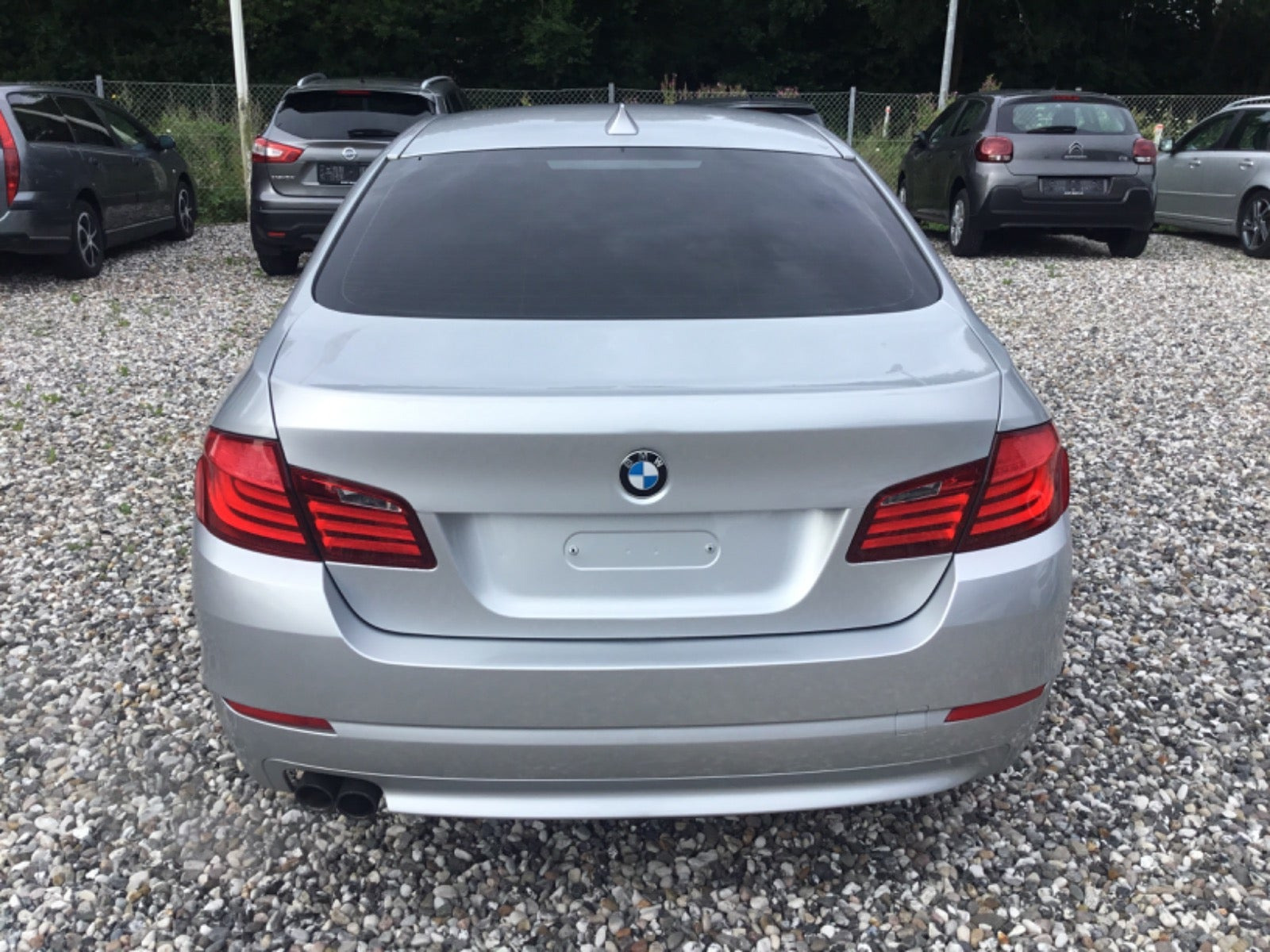 Sølv BMW 523i fra 2011