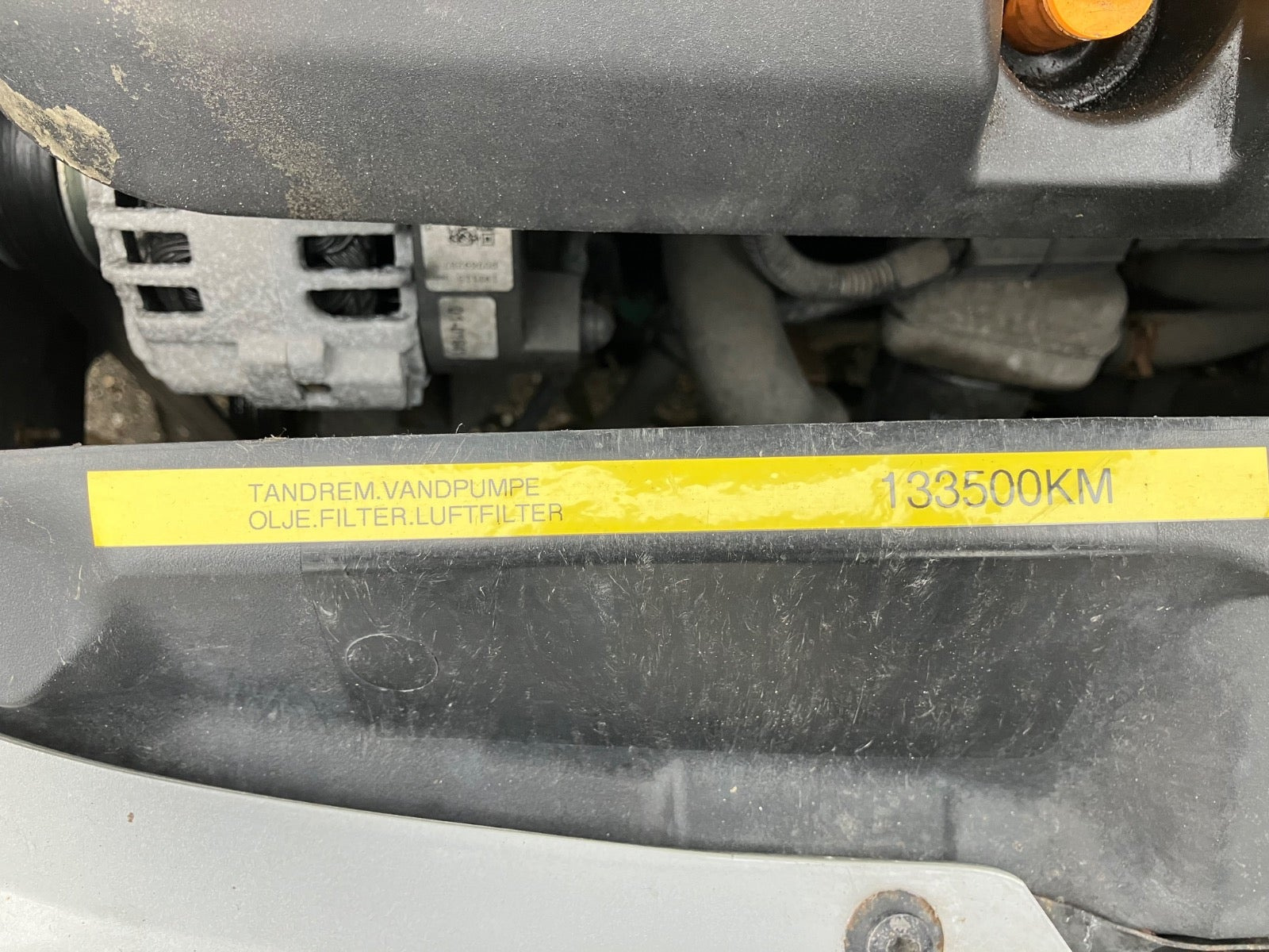 Sølv VW New Beetle fra 2000