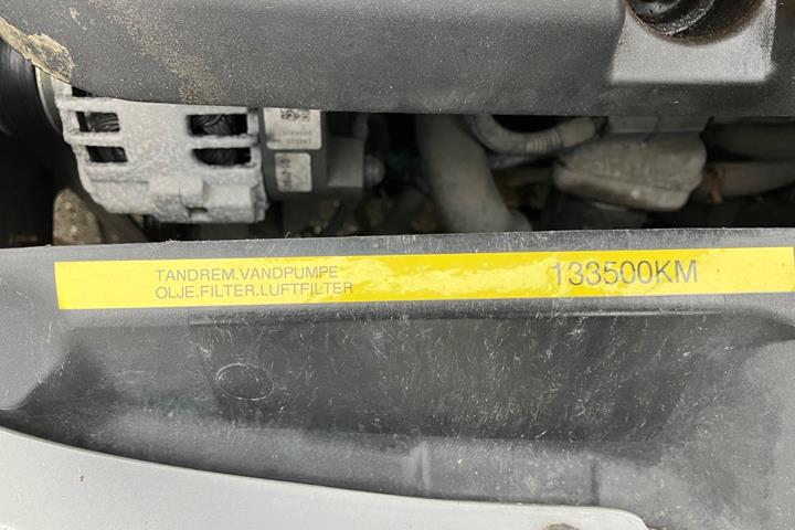 Sølv VW New Beetle fra 2000