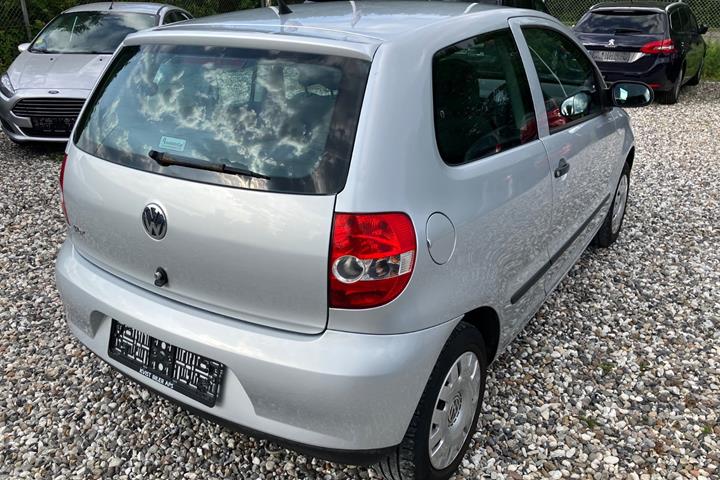 Sølv VW Fox fra 2010
