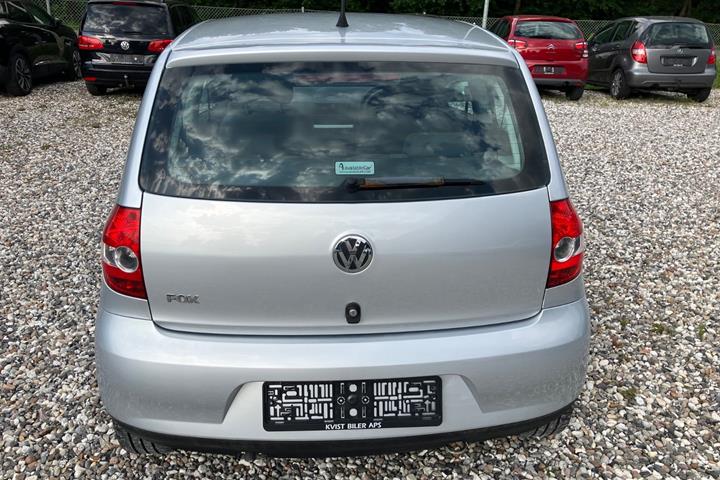 Sølv VW Fox fra 2010