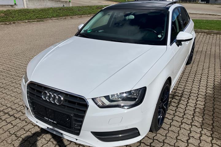 Hvid Audi A3 fra 2015