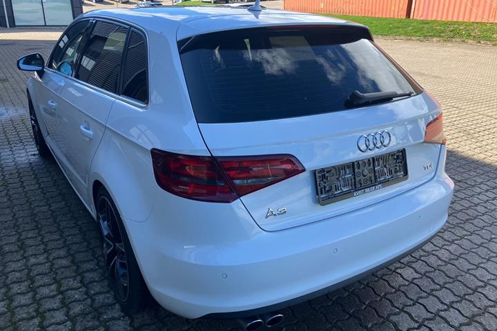Hvid Audi A3 fra 2015