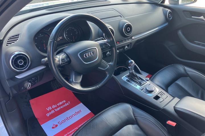 Hvid Audi A3 fra 2015