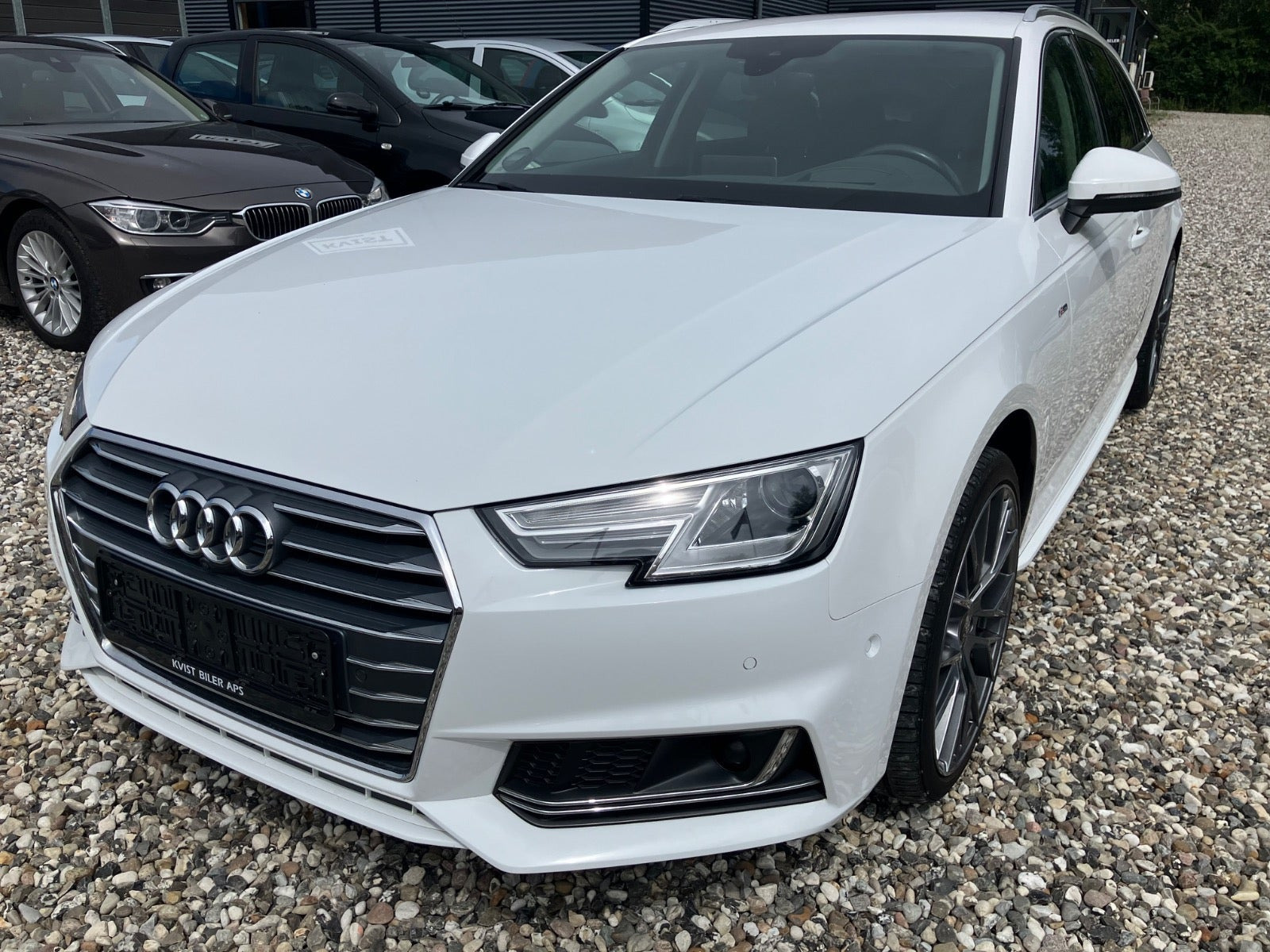 Hvid Audi A4 fra 2016