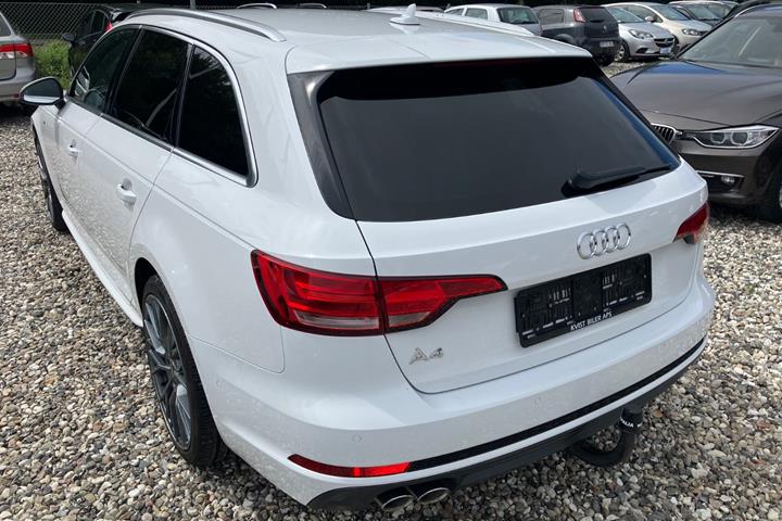 Hvid Audi A4 fra 2016