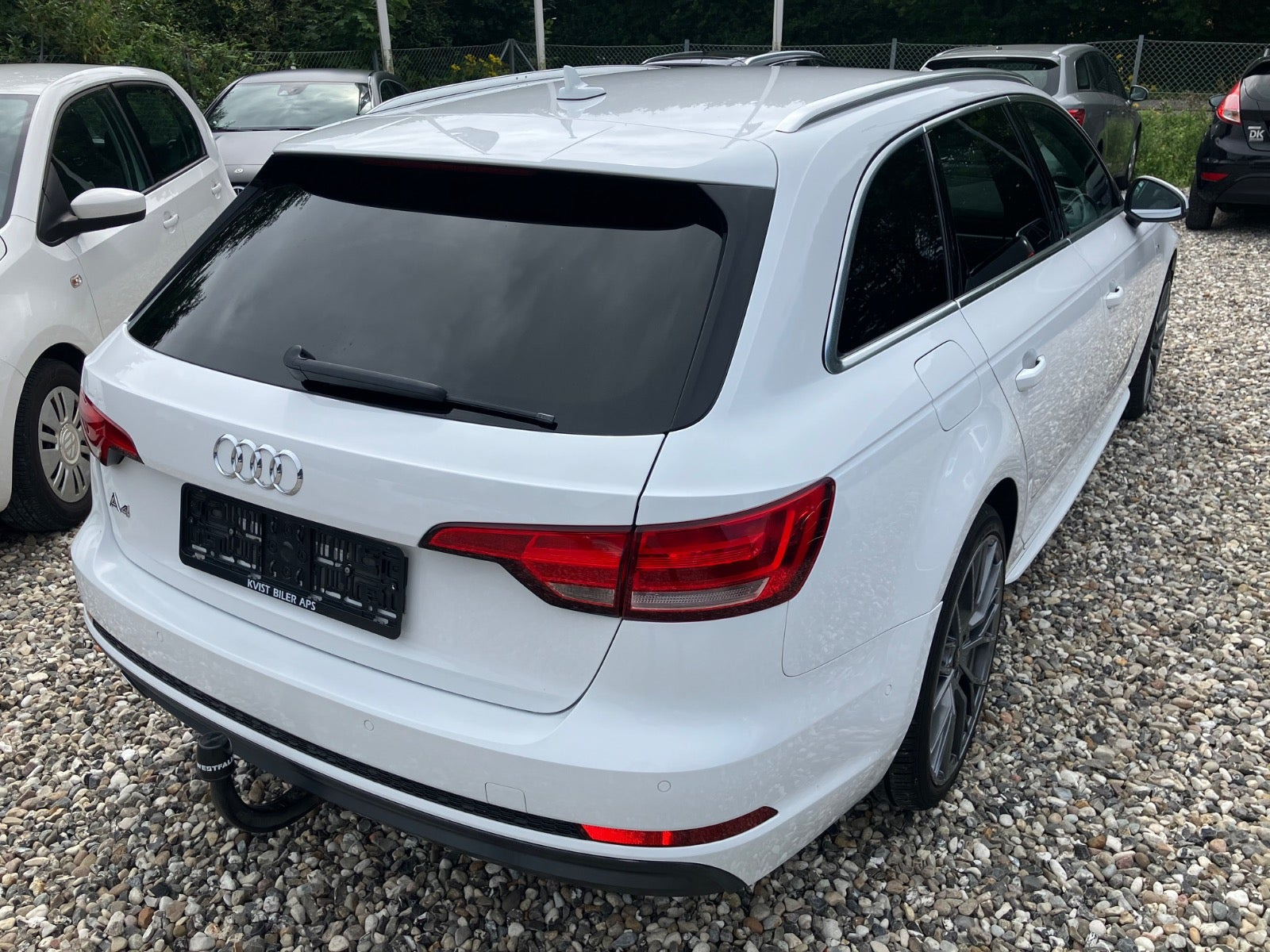 Hvid Audi A4 fra 2016