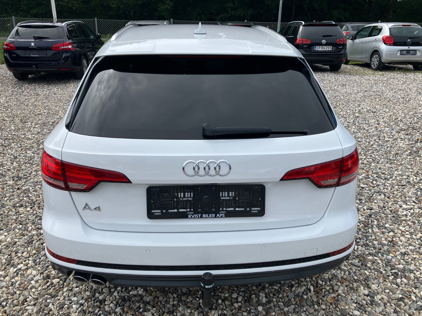 Hvid Audi A4 fra 2016