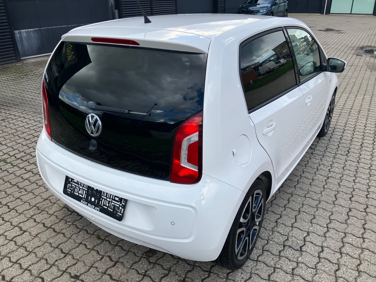 Hvid VW UP! fra 2014