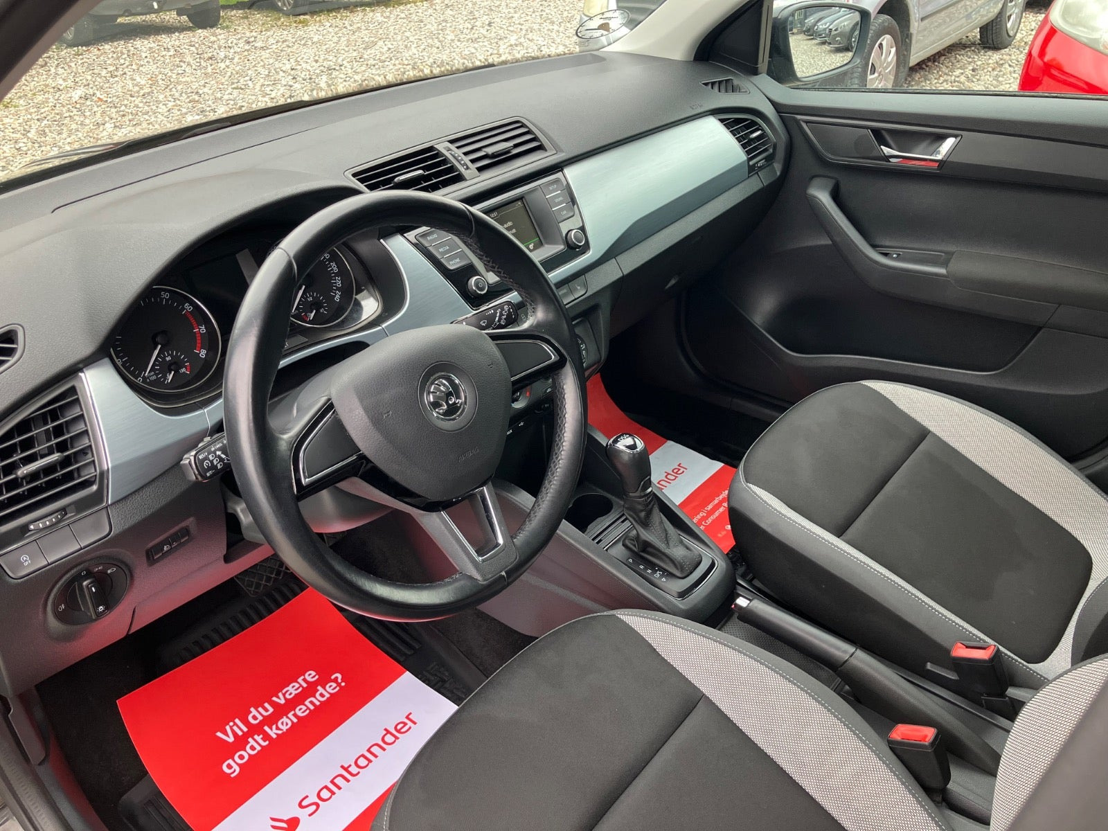Sort Skoda Fabia fra 2017