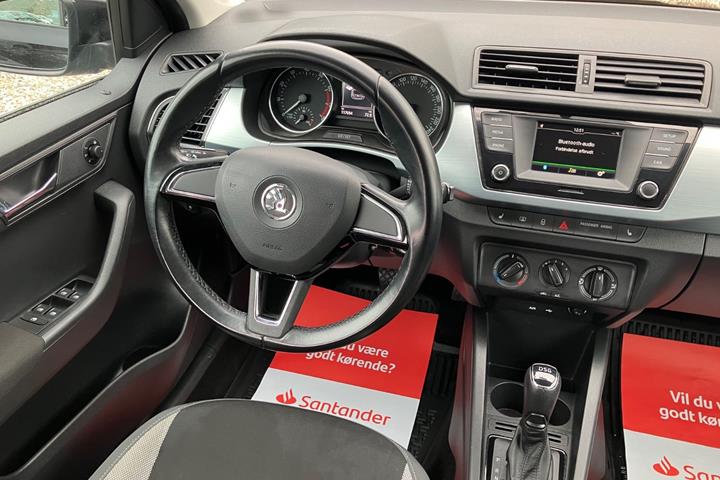 Sort Skoda Fabia fra 2017