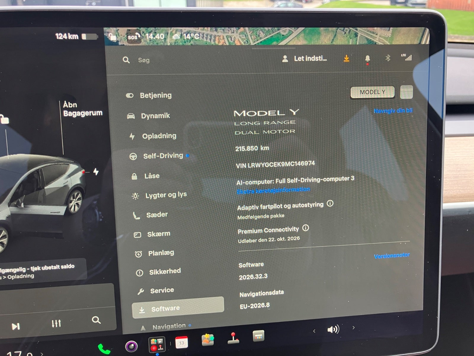 Grå Tesla Model Y fra 2021