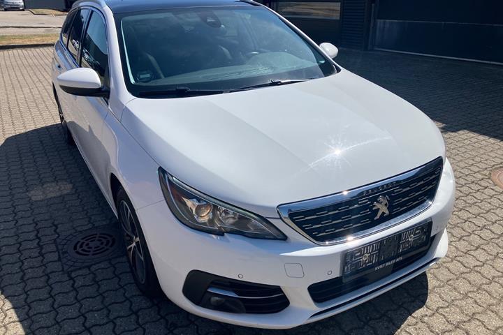 Hvid Peugeot 308 fra 2019