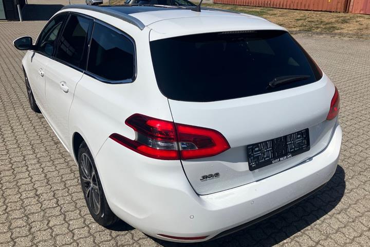 Hvid Peugeot 308 fra 2019