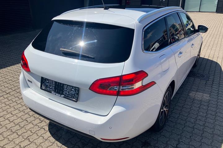 Hvid Peugeot 308 fra 2019