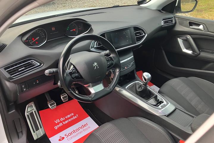 Hvid Peugeot 308 fra 2019