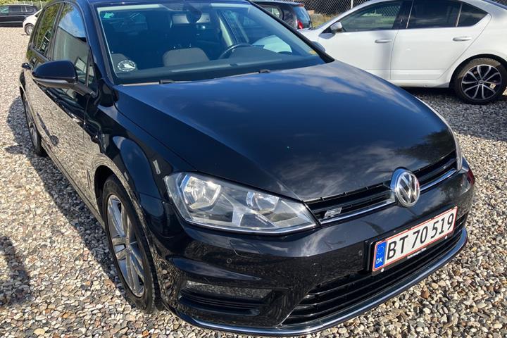 Sort VW Golf VII fra 2016