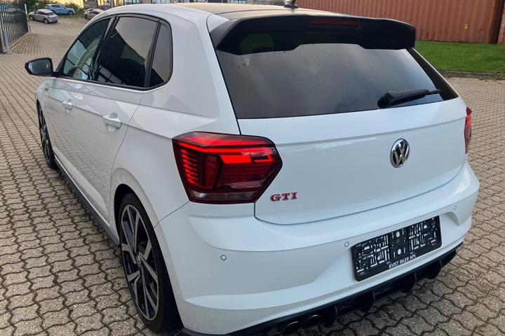 Hvid VW Polo fra 2018