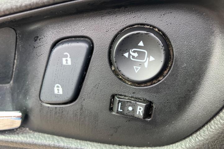 Sort Opel Insignia fra 2016