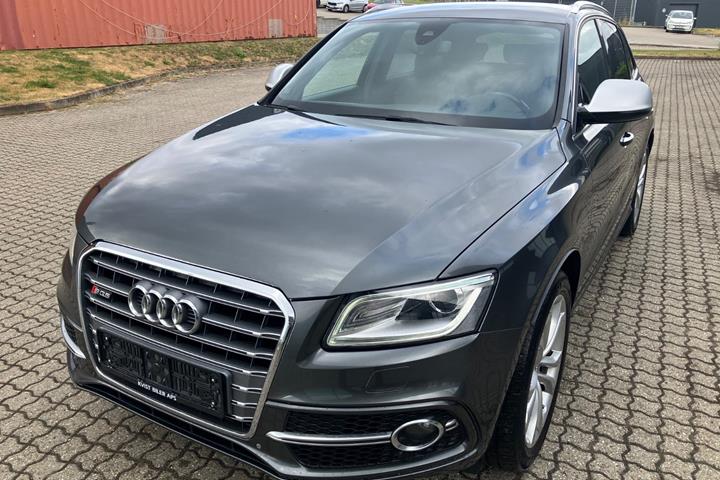 Grå Audi SQ5 fra 2016