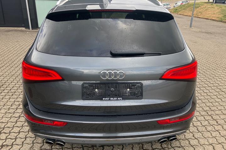 Grå Audi SQ5 fra 2016
