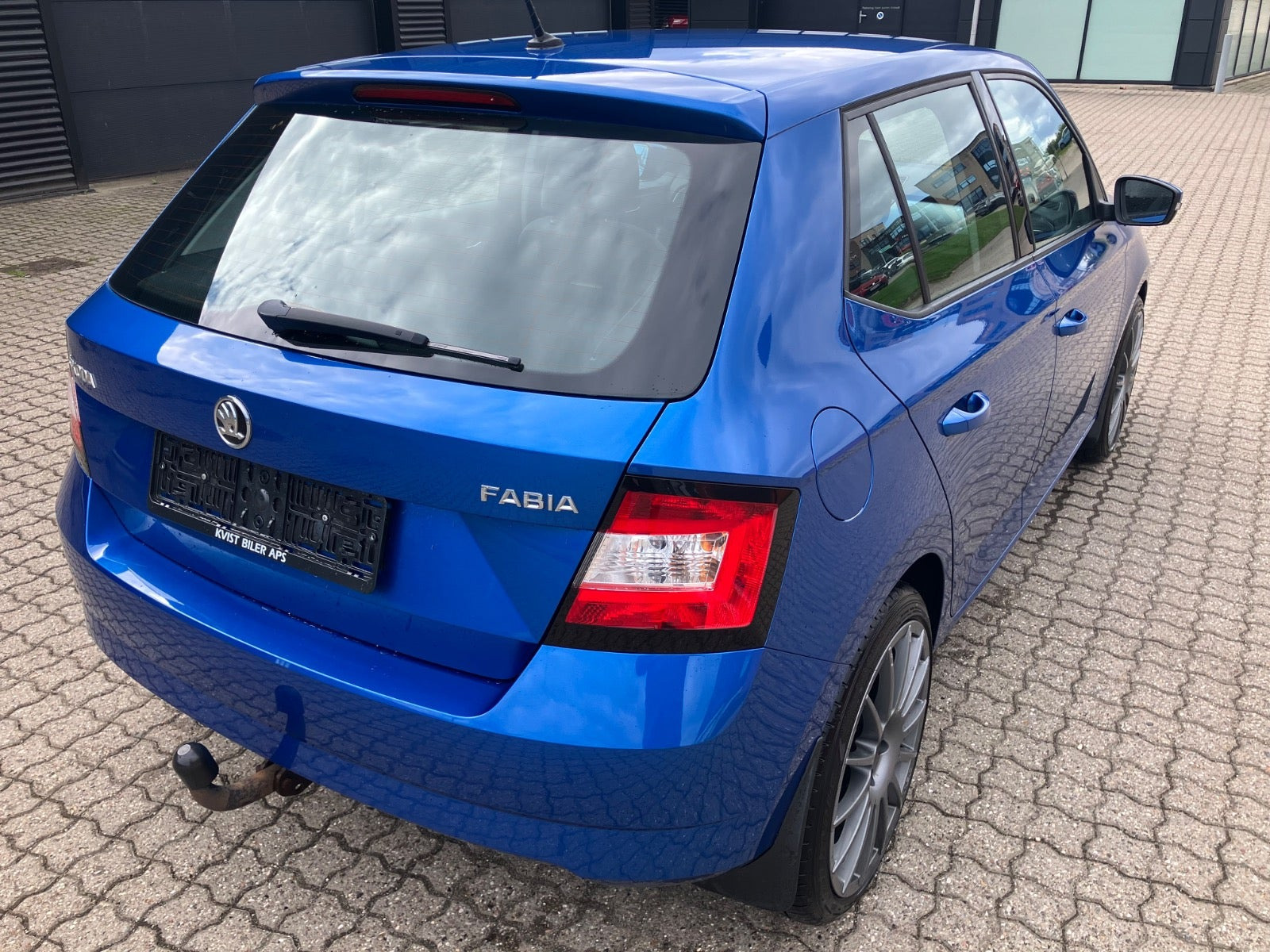 Blå Skoda Fabia fra 2017