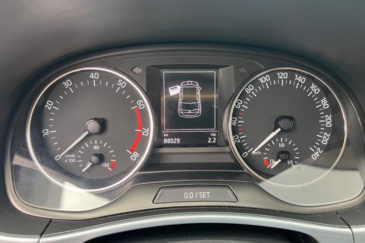 Blå Skoda Fabia fra 2017