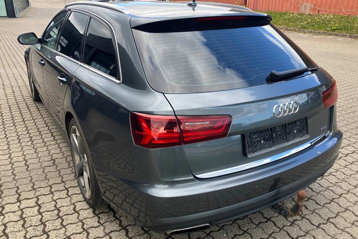 Grå Audi A6 fra 2015