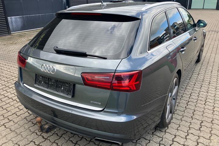 Grå Audi A6 fra 2015