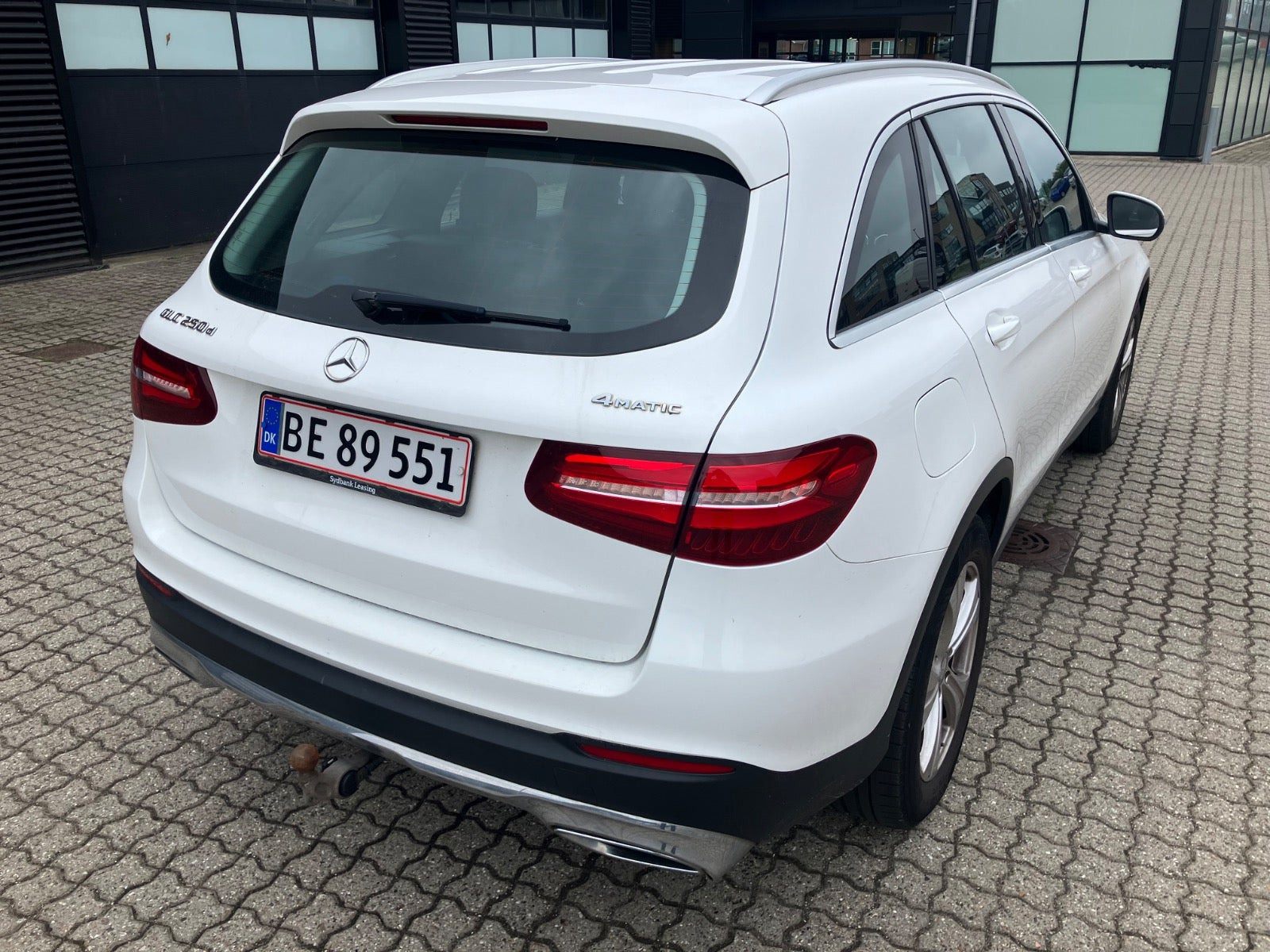 Hvid Mercedes GLC250 d fra 2016