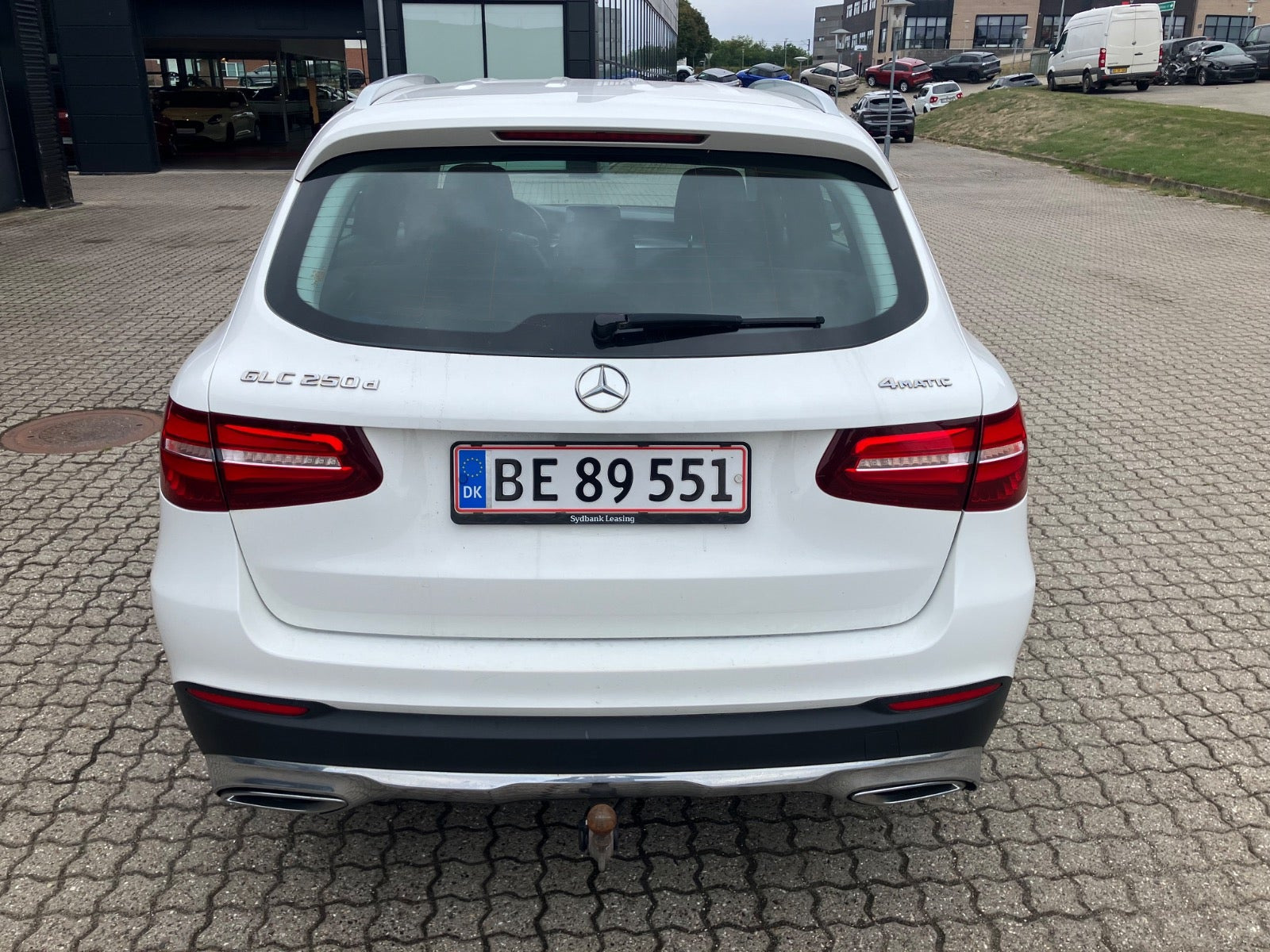 Hvid Mercedes GLC250 d fra 2016
