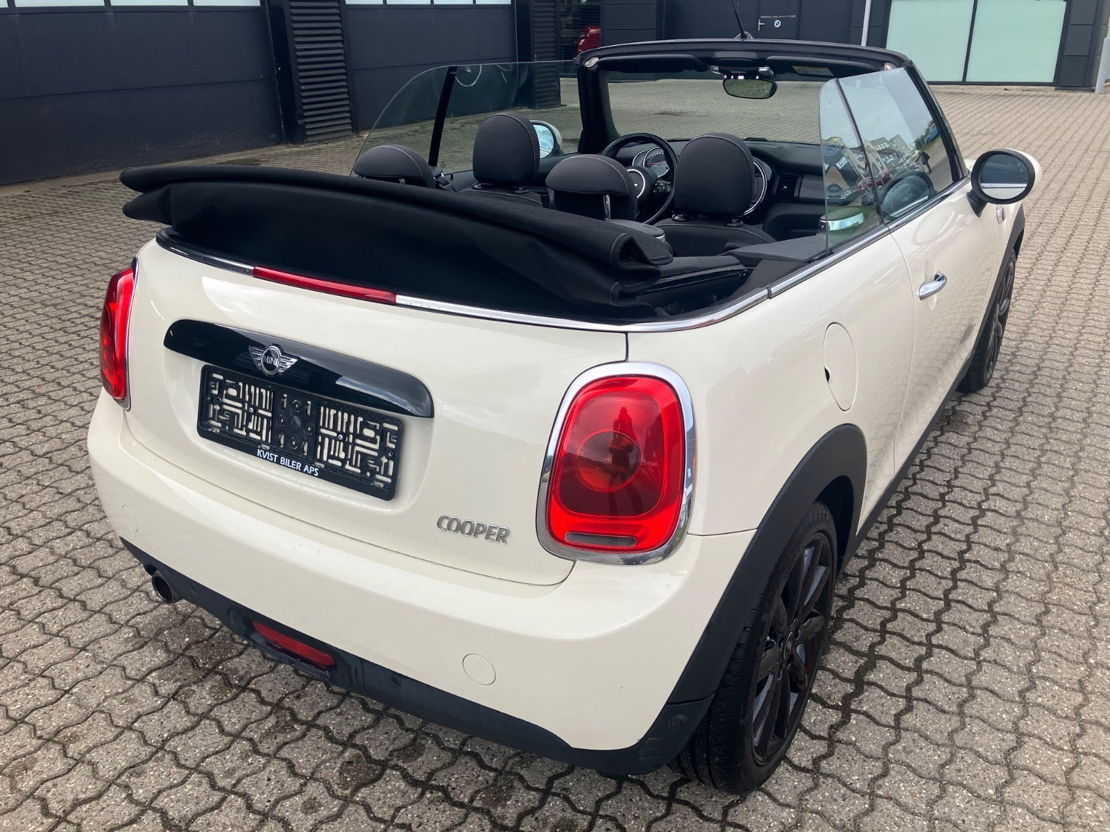 Hvid Mini Cooper fra 2017