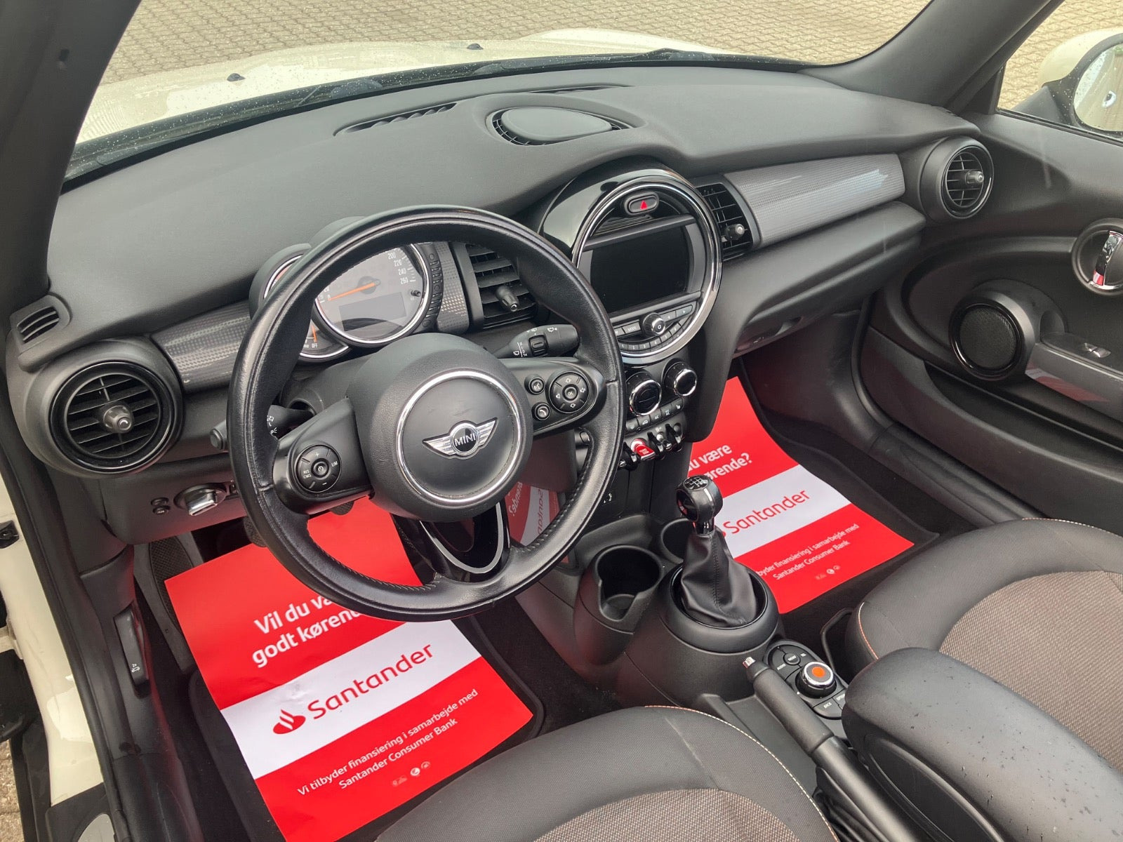 Hvid Mini Cooper fra 2017