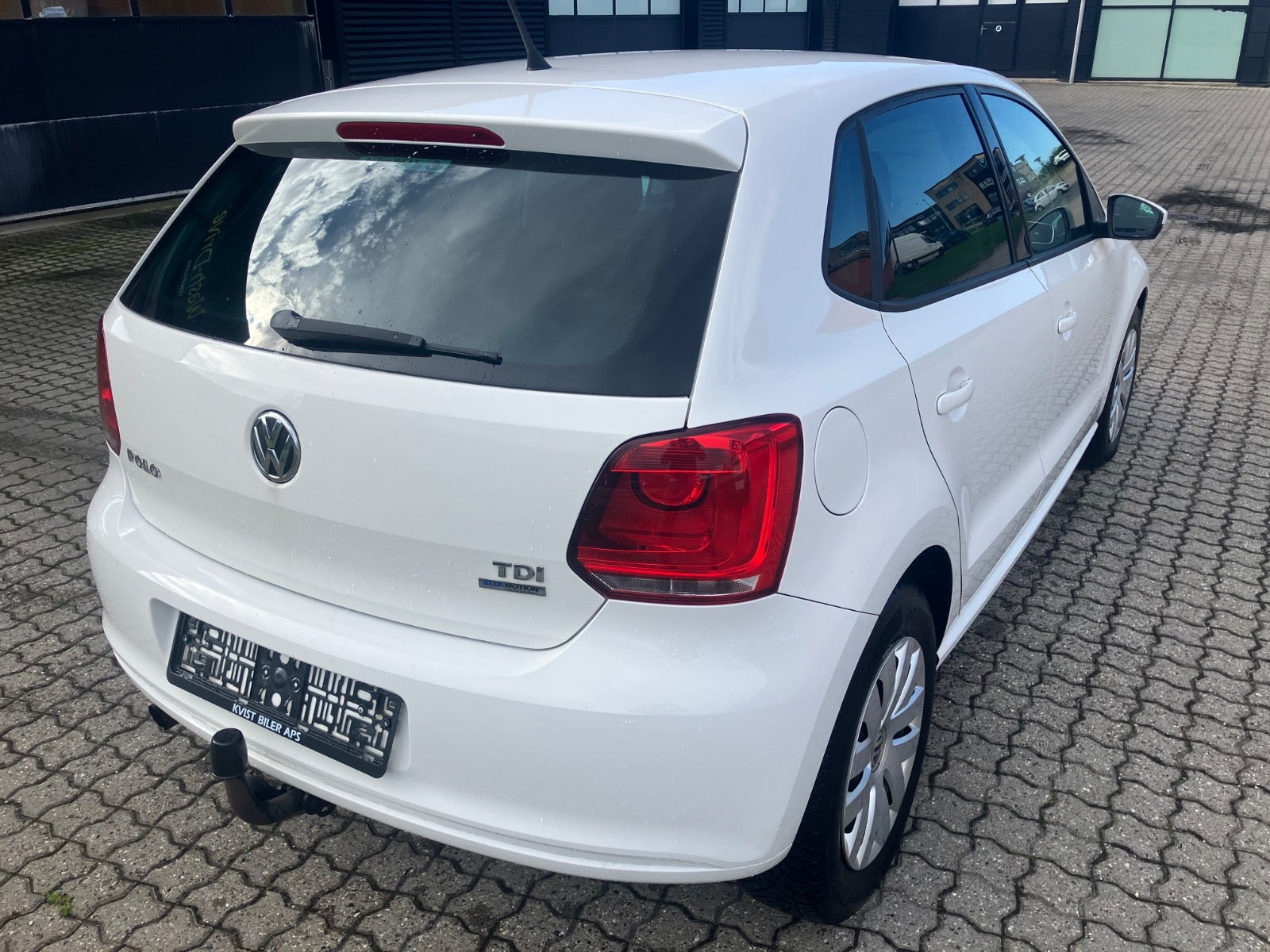 Hvid VW Polo fra 2013