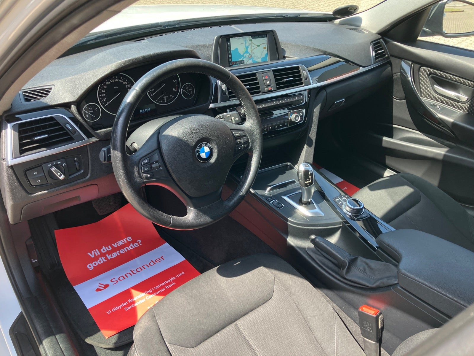 Hvid BMW 320d fra 2018