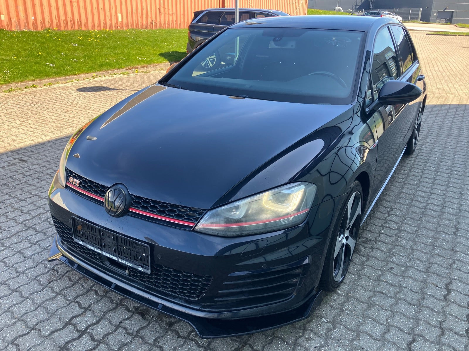 Sort VW Golf VII fra 2014