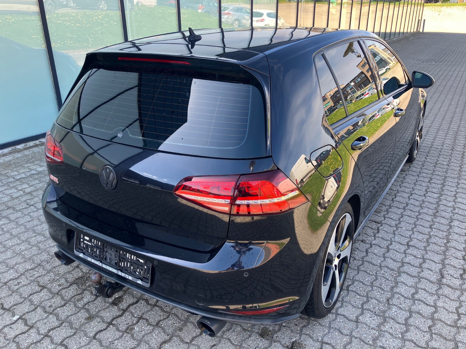 Sort VW Golf VII fra 2014