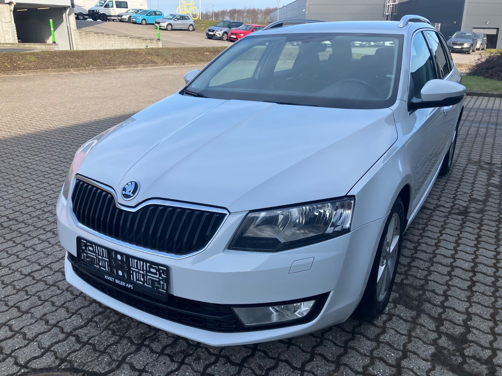 Hvid Skoda Octavia fra 2017