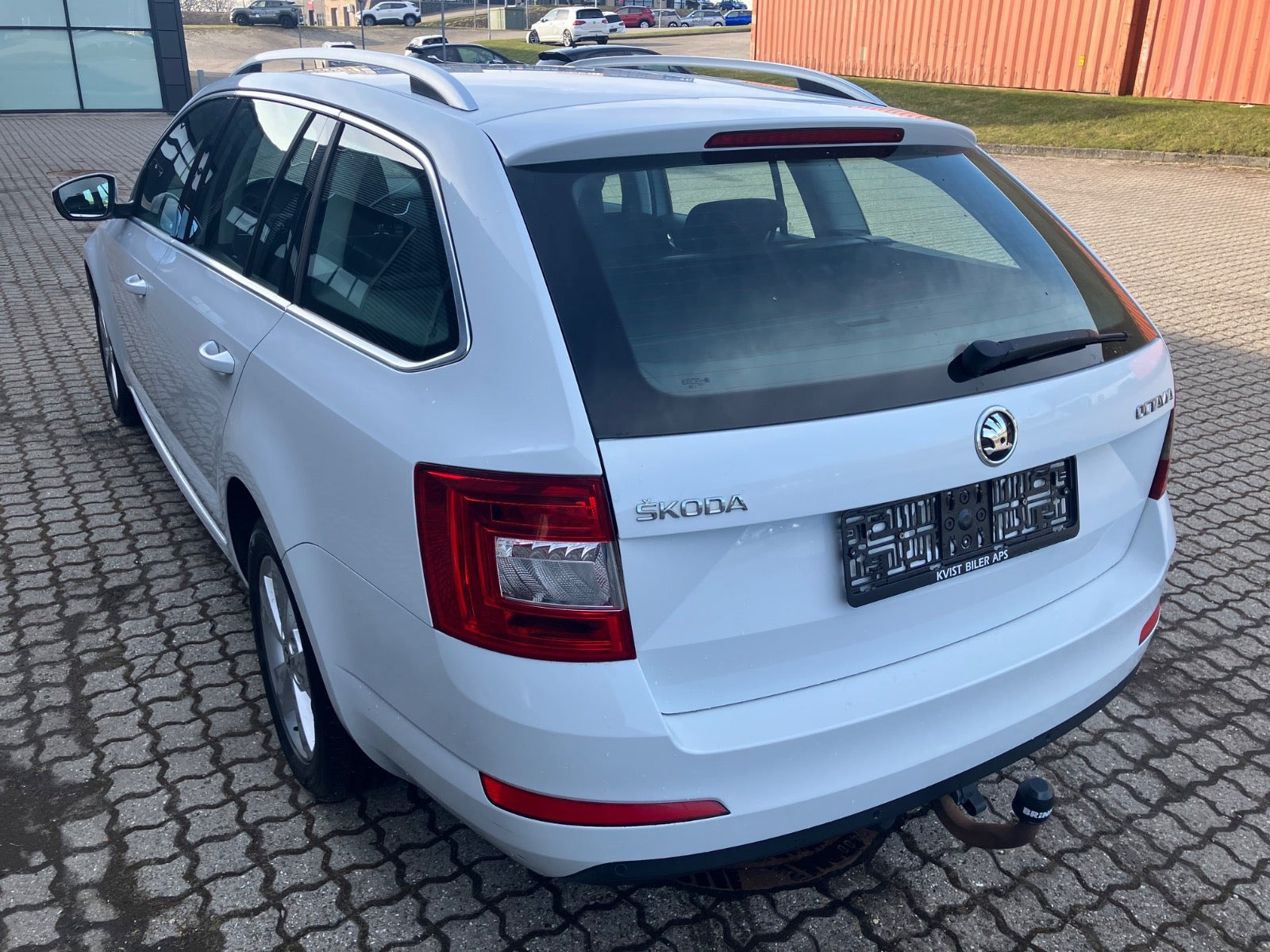 Hvid Skoda Octavia fra 2017