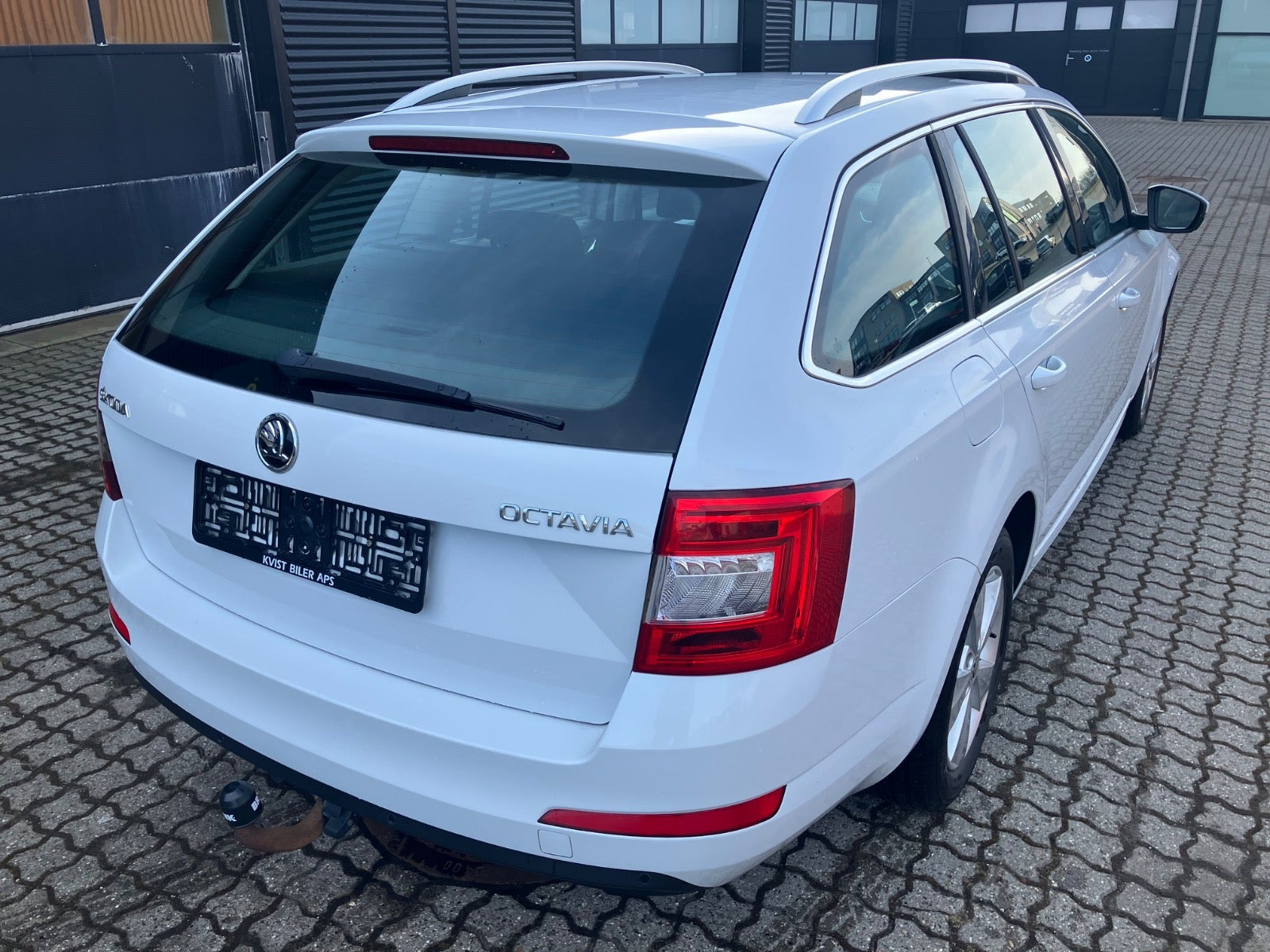 Hvid Skoda Octavia fra 2017