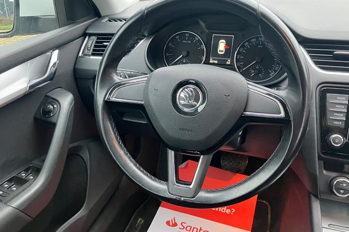 Hvid Skoda Octavia fra 2017