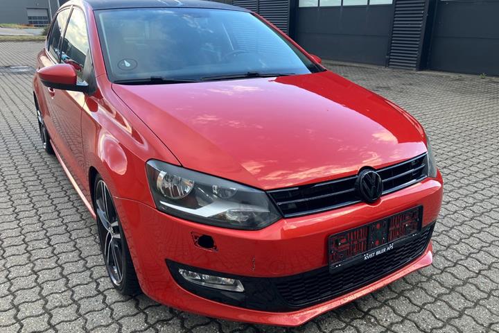 Rød VW Polo fra 2010